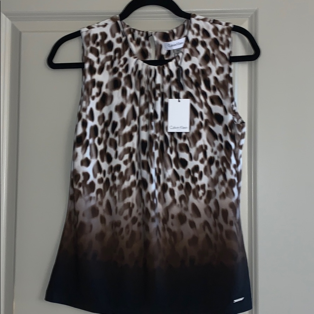 🆕Calvin Klein Women’s  Leopard Top Size Small